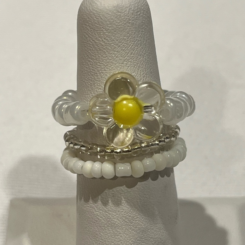 Handmade White & Yellow Flower Beaded Ring Set, Stretchy